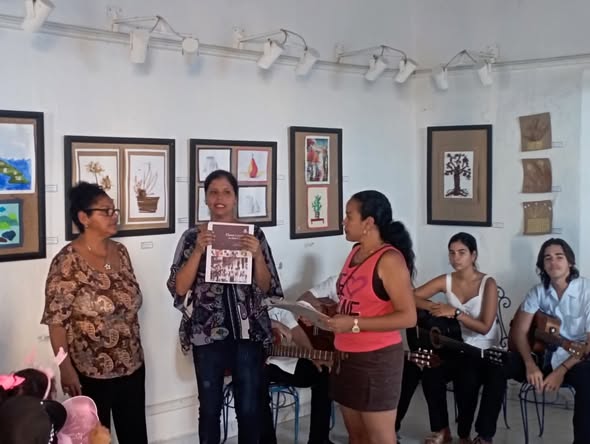 Arrolló Sancti Spíritus a ritmo de coros