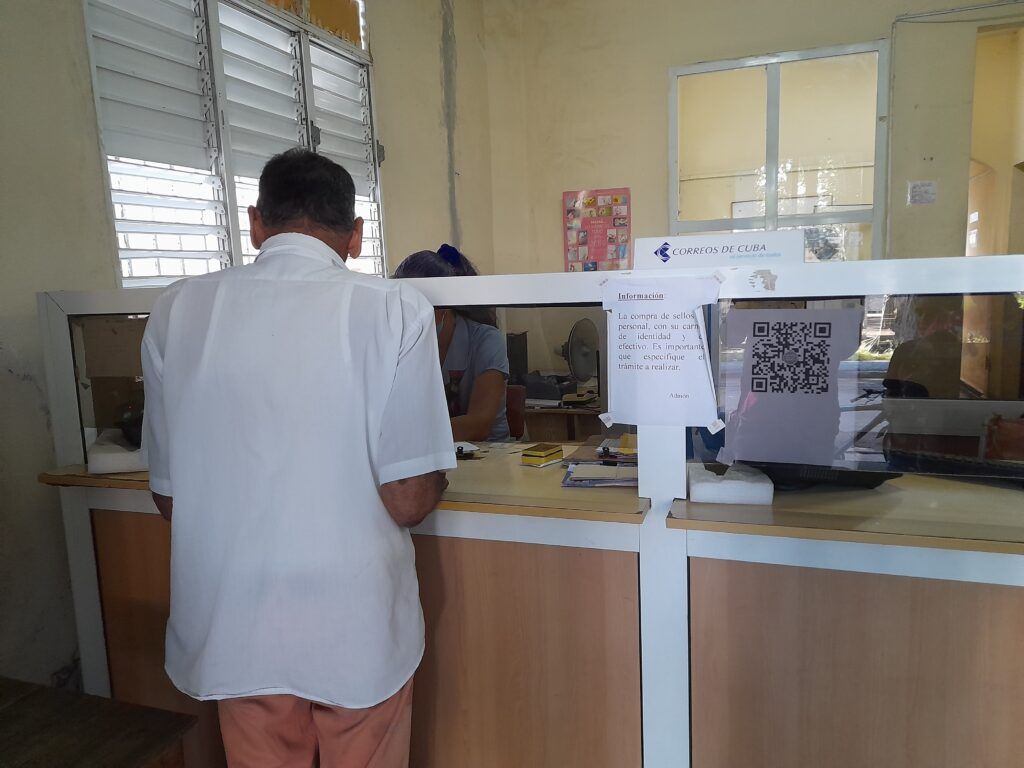 Incorpora Correos de Cuba en Cabaiguán código QR para pago de operaciones