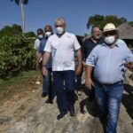Recorre presidente cubano sitios de Cienfuegos previo al 26