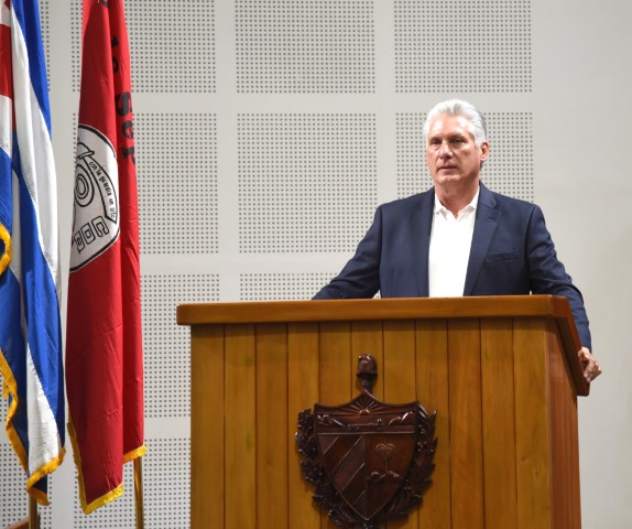 Destaca Díaz-Canel medidas adoptadas para enfrentar compleja situación con combustibles