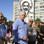 Presidente cubano encabeza tributo habanero a Camilo