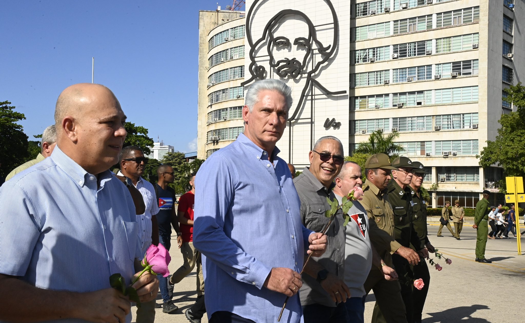 Presidente cubano encabeza tributo habanero a Camilo