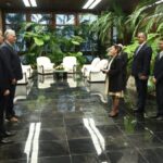 Recibe presidente cubano cartas credenciales de nuevos embajadores en la isla