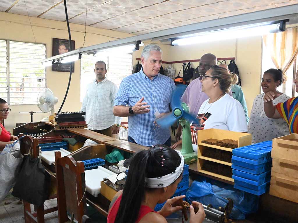 Visita Díaz-Canel municipio granmense de Jiguaní