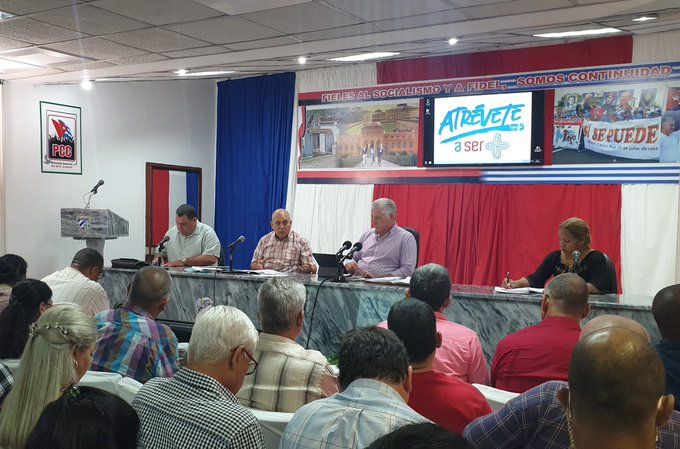 Resume Díaz-Canel visita integral del PCC a Isla de la Juventud