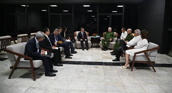 Recibió presidente cubano a dirigente político chino