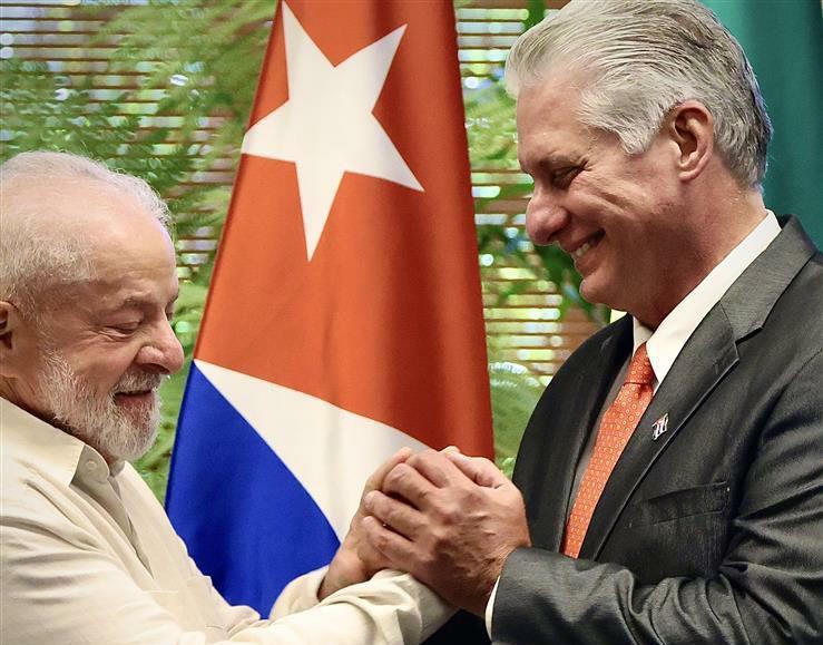 Presidente de Cuba desea pronta recuperación a Lula da Silva
