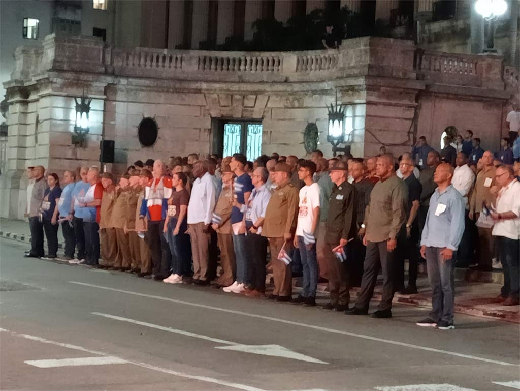 Raúl Castro y Díaz-Canel en marcha de las Antorchas de Cuba