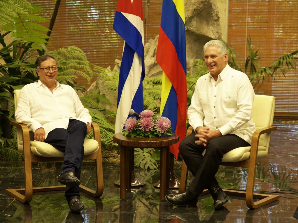 Recibe Díaz-Canel al presidente colombiano Gustavo Petro