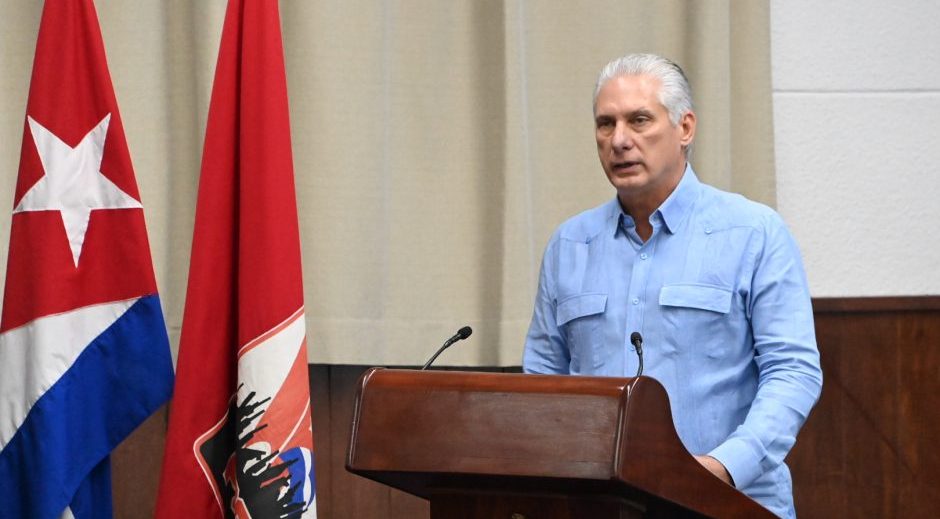 Díaz-Canel: El pueblo cubano vive días en extremo retadores