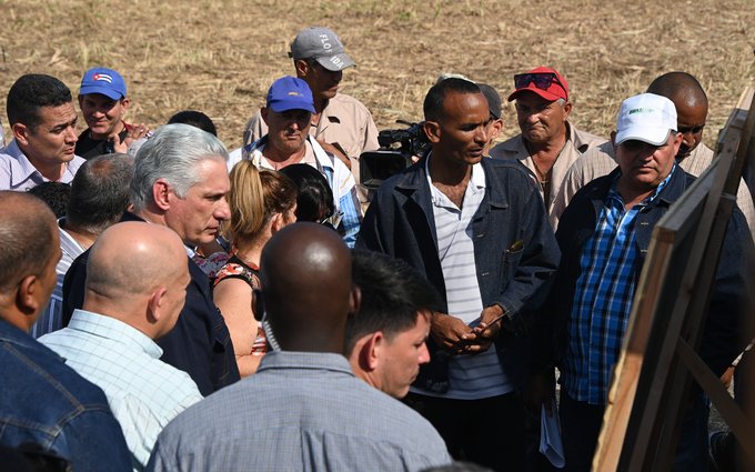 Visita Díaz-Canel municipio camagüeyano de Santa Cruz del Sur