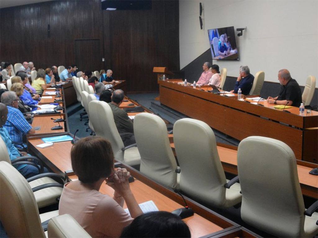 Analizan resultados de candidato vacunal cubano