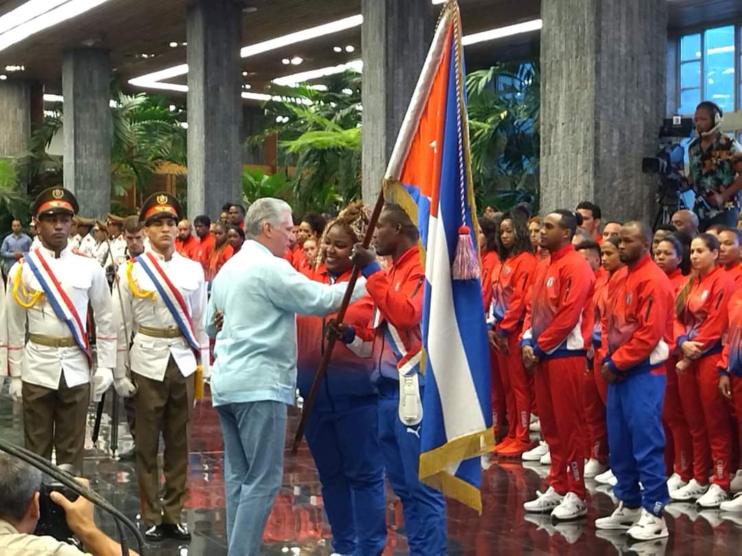 Díaz- Canel abanderó delegación cubana a Juegos Panamericanos
