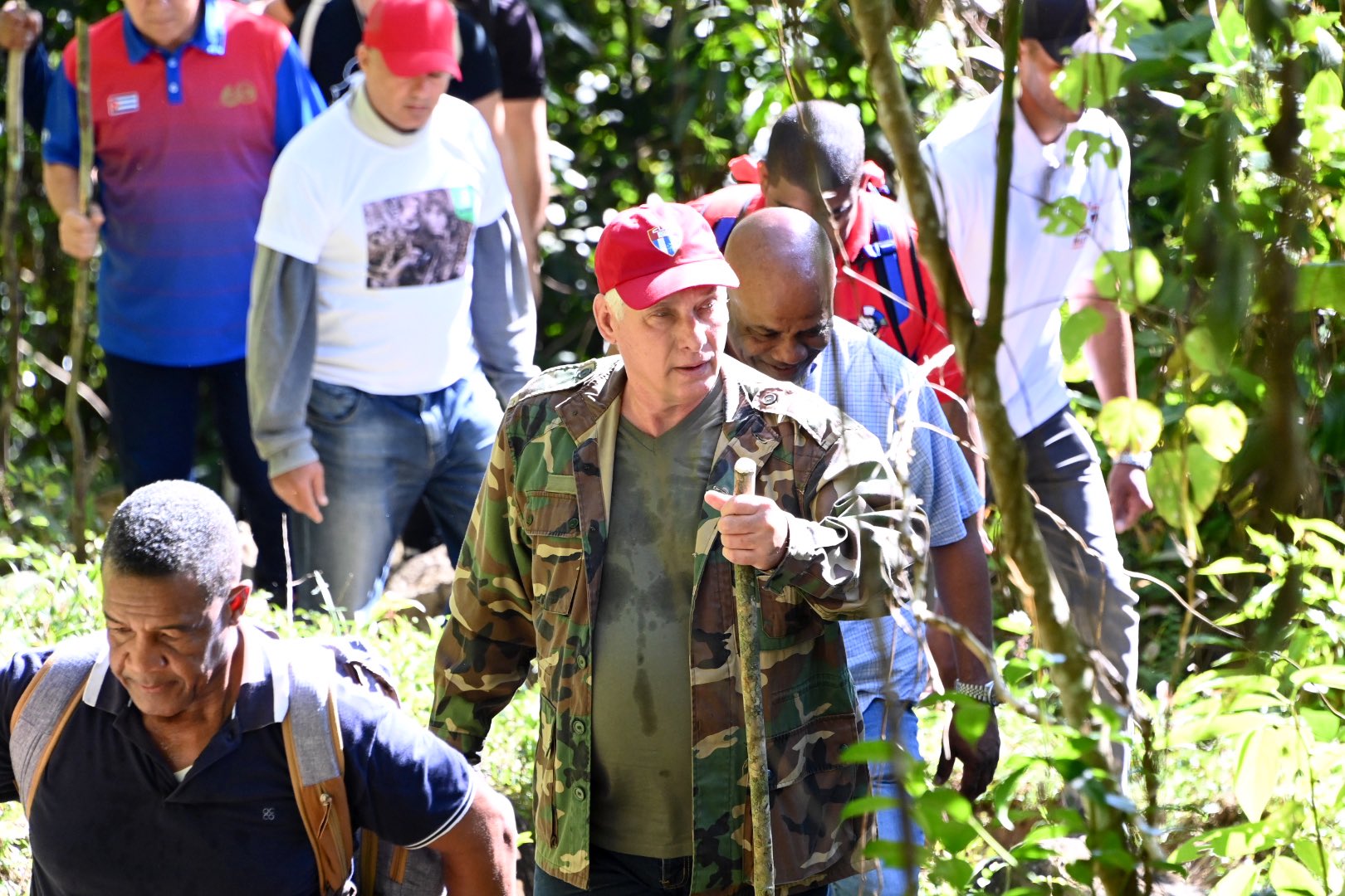 Ascendió presidente cubano a Comandancia de La Plata