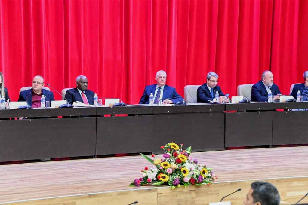 Asiste Díaz-Canel a inauguración de Congreso de Educación en Cuba