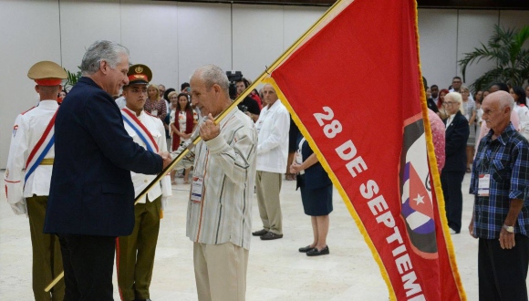 Reconocen a cederistas y organizaciones de base destacadas