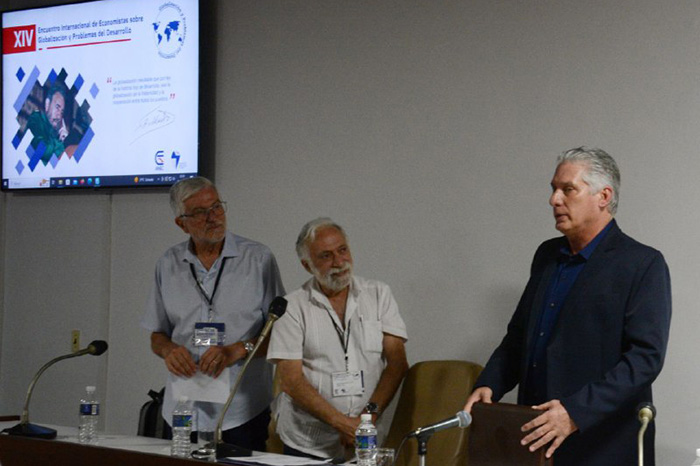 Presidente cubano critica actual orden monetario y financiero