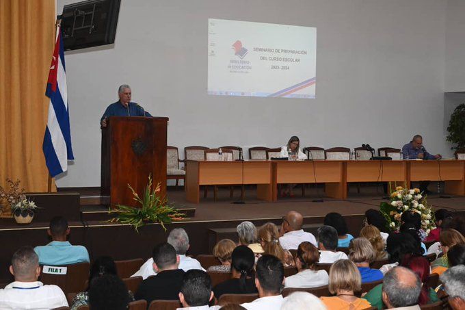 Reafirma Díaz-Canel importancia de la educación para Cuba