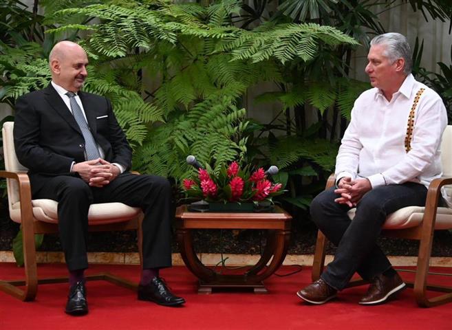 Recibió Díaz-Canel a embajador serbio en Cuba