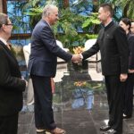 Recibe presidente cubano cartas credenciales de nuevos embajadores