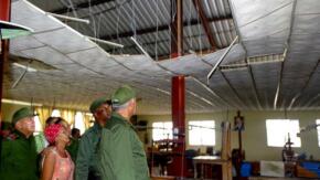 Recorre Díaz-Canel áreas dañadas por huracán Melissa en Granma