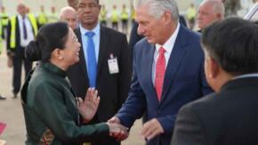 Tributan cálido recibimiento en Laos al Presidente de Cuba