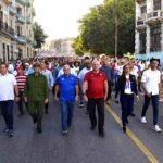 Lidera presidente cubano marcha en homenaje a fusilados estudiantes de Medicina