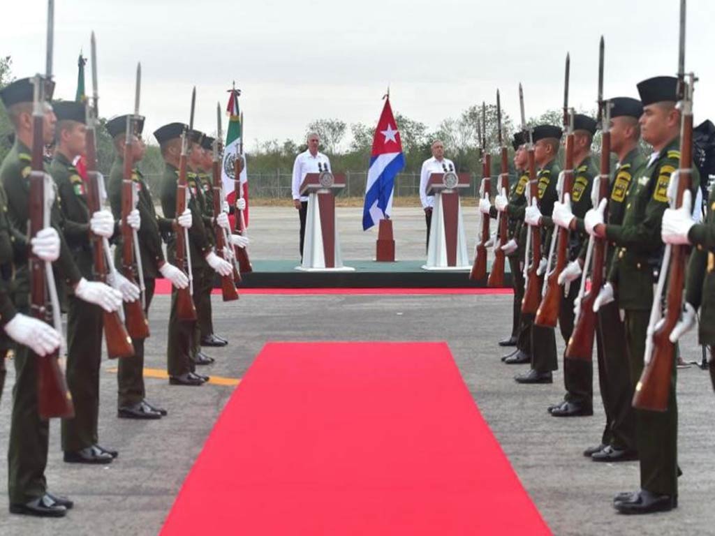 Presidente cubano en México, invitado por López Obrador