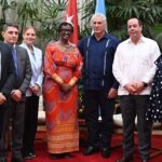 Recibe presidente cubano a funcionaria de ONUSIDA