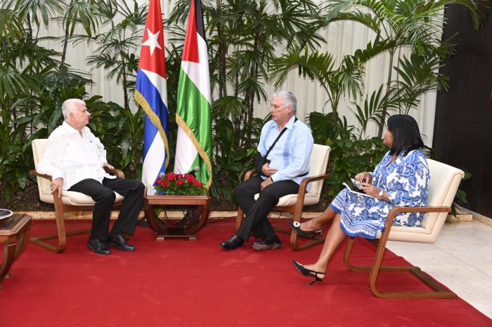 Dialogó presidente cubano con embajador palestino