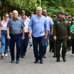 Participa Díaz-Canel en peregrinación en tributo a Camilo Cienfuegos