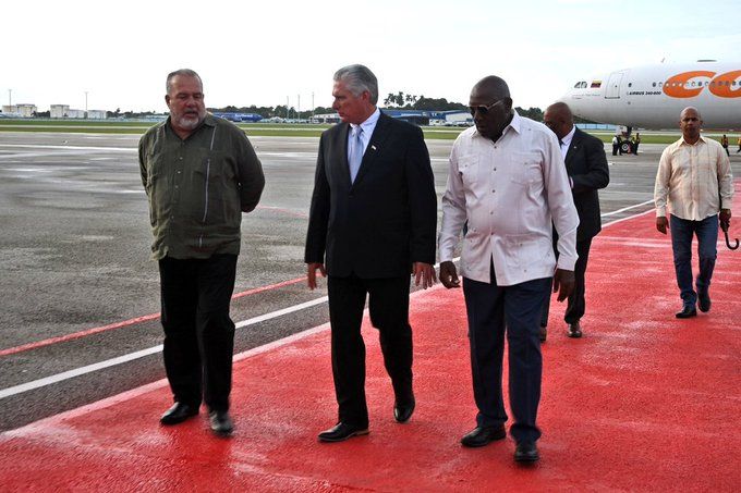 Presidente Díaz-Canel de regreso en Cuba tras gira africana