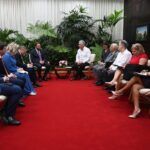 Recibe presidente de Cuba a asesor presidencial ruso