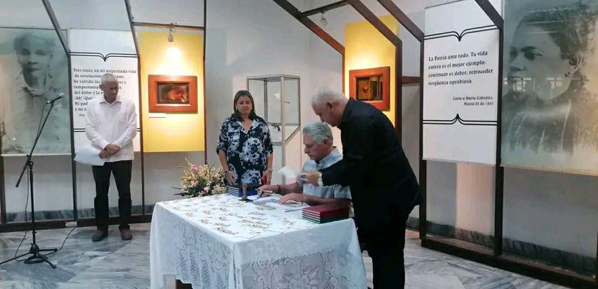 Participa presidente cubano en condecoración de santiagueros destacados