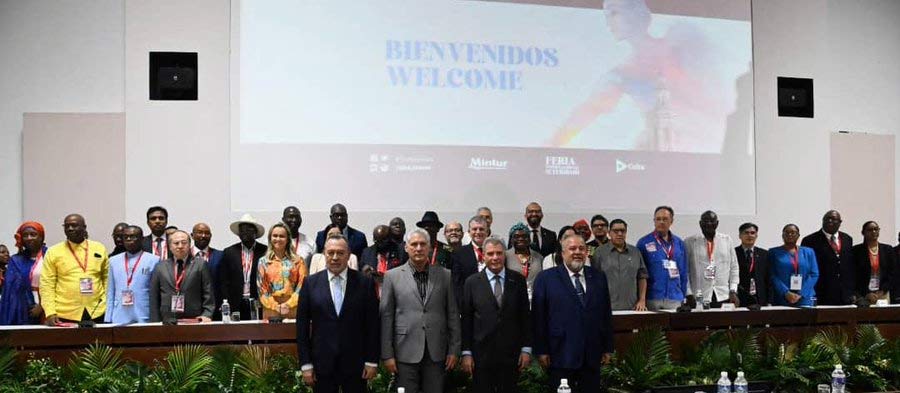 Asiste Díaz-Canel a reunión de ministros de Turismo del G77