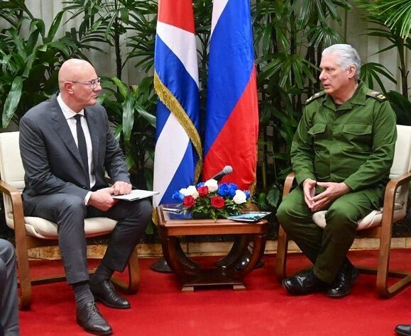 Examinan Cuba y Rusia nexos bilaterales