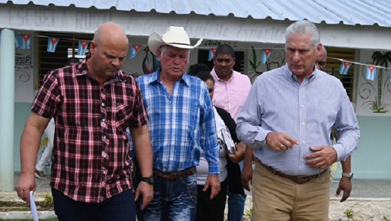 Llama presidente cubano a reducir el déficit fiscal