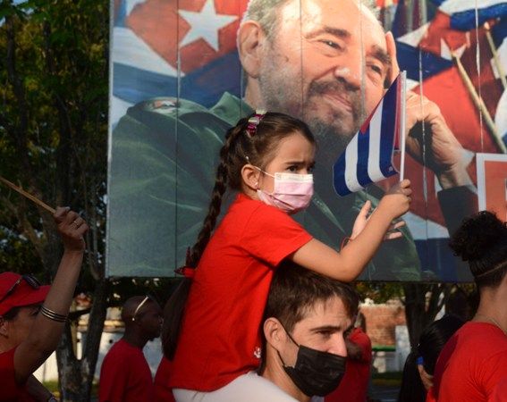 Otra vez la Plaza, con corazones multiplicados por la Patria