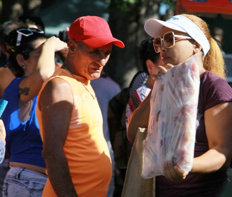El pollo, el más buscado en las ferias. Foto:  Oscar Alfonso Sosa.