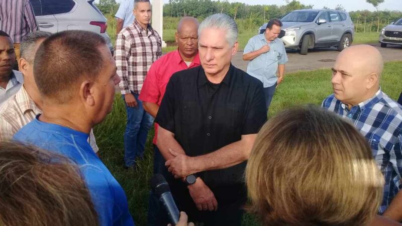 Presidente de Cuba chequea centros productivos de provincia Mayabeque