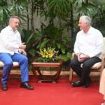 Intercambia Díaz-Canel con el presidente del Comité Paralímpico Internacional