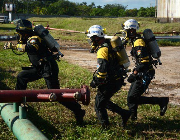 Ejercicio práctico en refinería petrolera cierra Meteoro y jornada de protección contra incendios