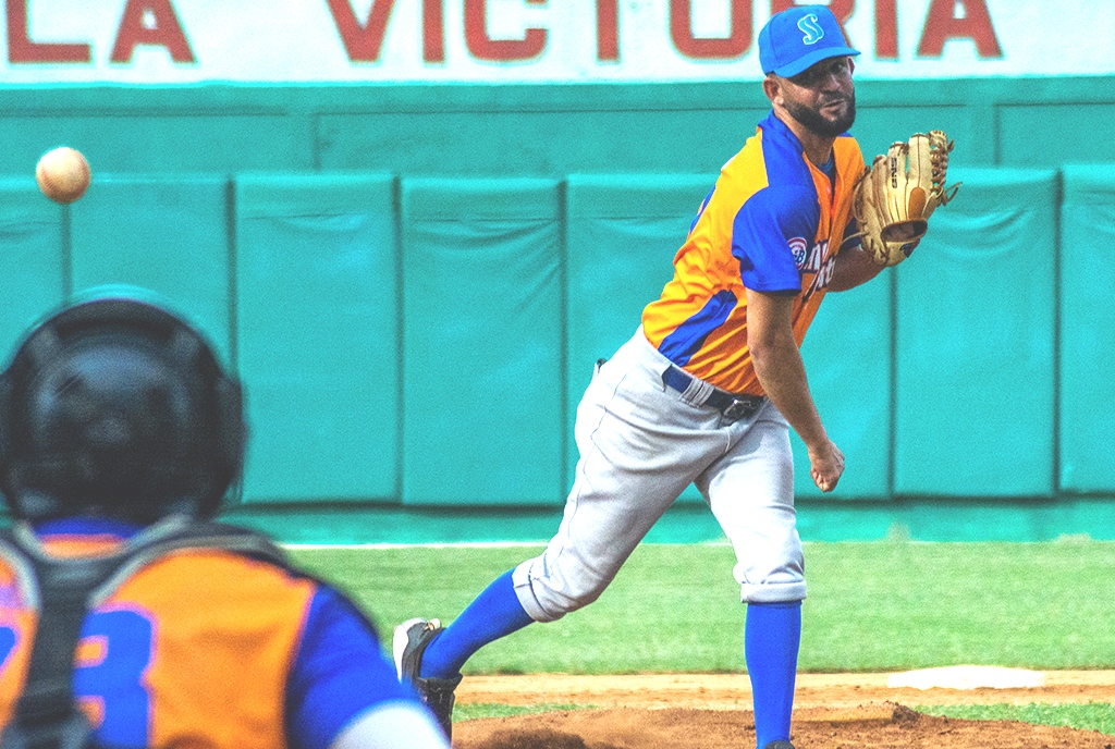 Los Gallos impiden barrida de Las Tunas en Liga Élite de la pelota cubana