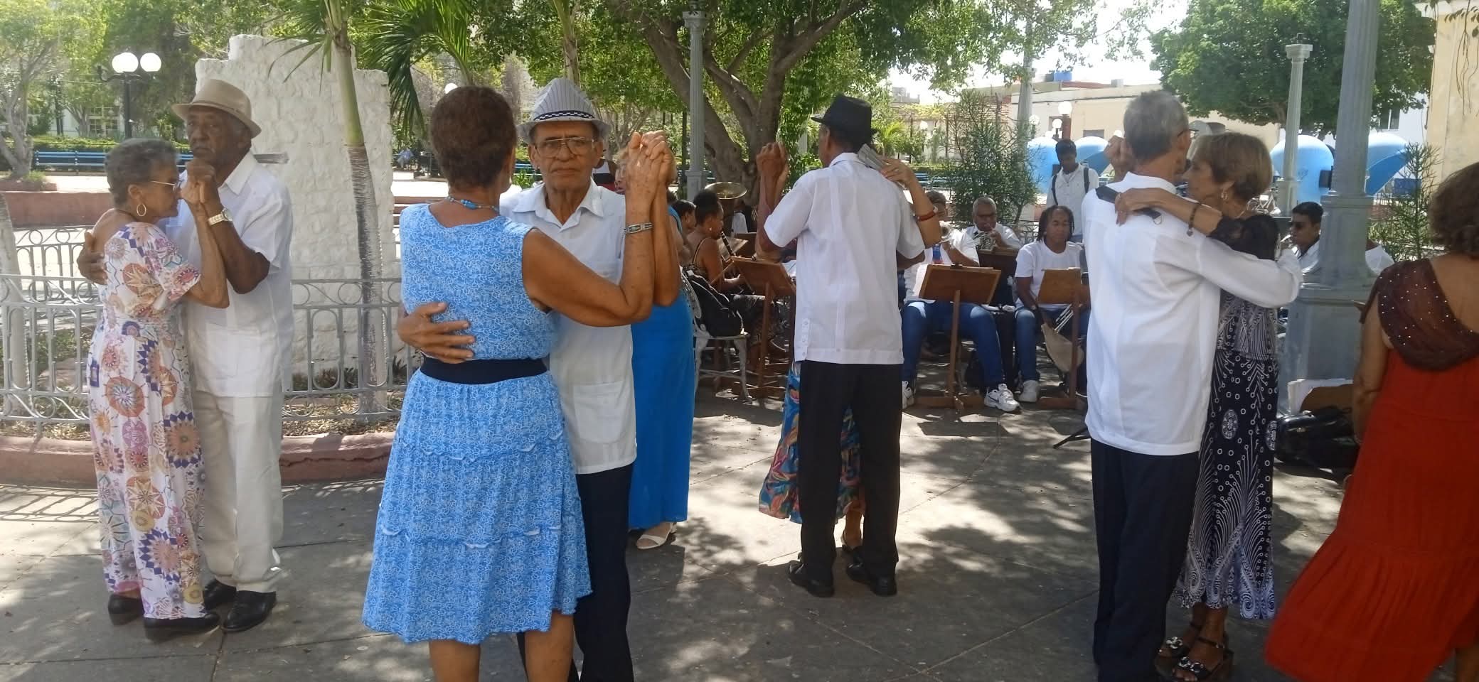 Festeja sus 40 años Club del Danzón de Trinidad de Cuba