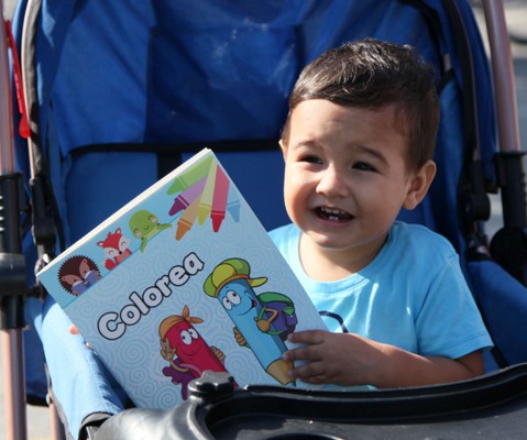 Un mundo para colorear llega a manos de los más pequeños. Foto: Oscar Alfonso Sosa.