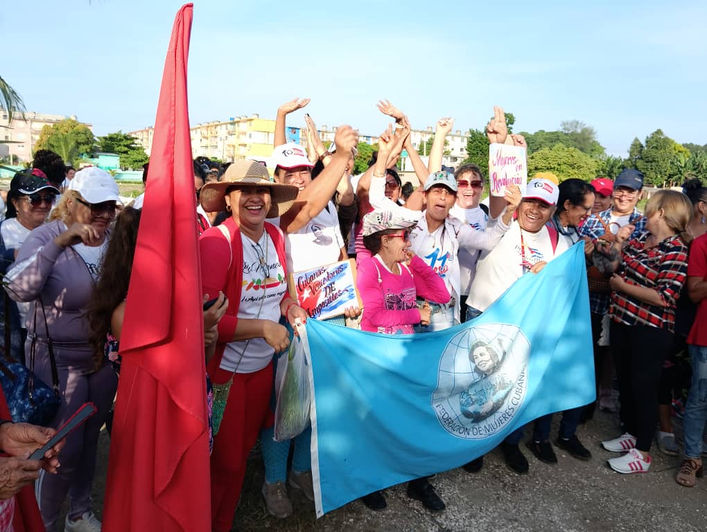 Celebran mujeres espirituanas aniversario de la FMC