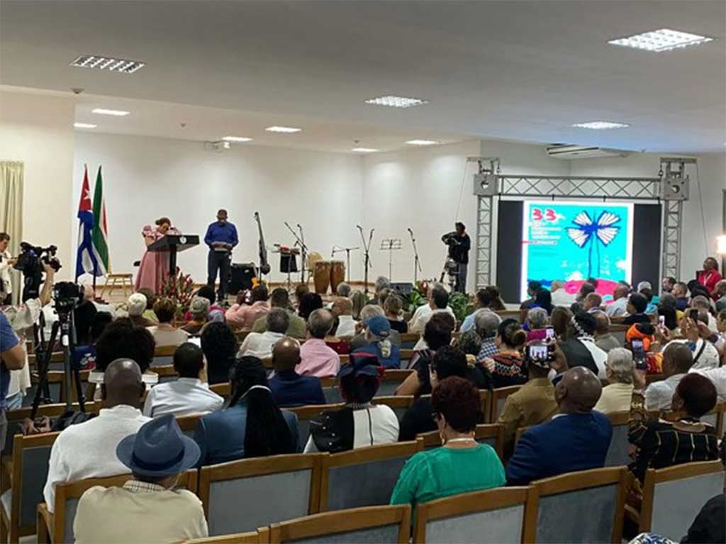 Feria cubana del Libro invita a disfrutar de la cultura