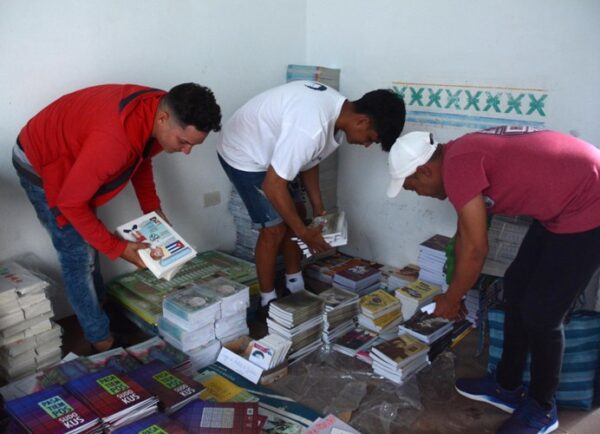 Los libros, presentes ya. Foto: Oscar Alfonso Sosa.