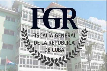 Condecoran a trabajadores de la Fiscalía y el Tribunal