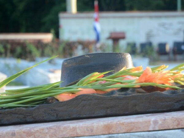 La celebración, también constituyó un homenaje al Comandante Camilo Cienfuegos. Foto: Oscar Alfonso Sosa.